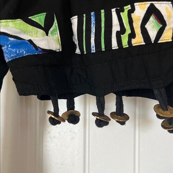 Vintage Cache Abstract Cropped Jacket – Gold Buttons & Dangling Charms - Picture 4 of 7